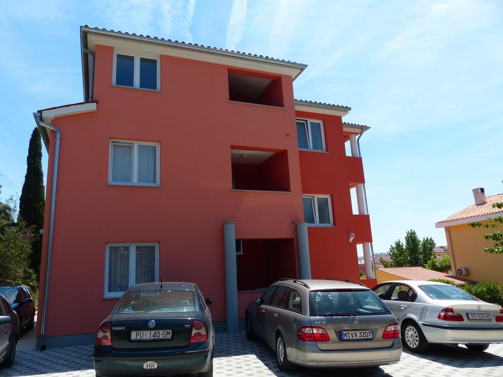 Apartments Lucefinka Banjole Bilik gambar