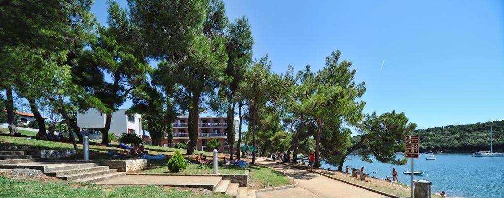 Apartments Lucefinka Banjole Luaran gambar